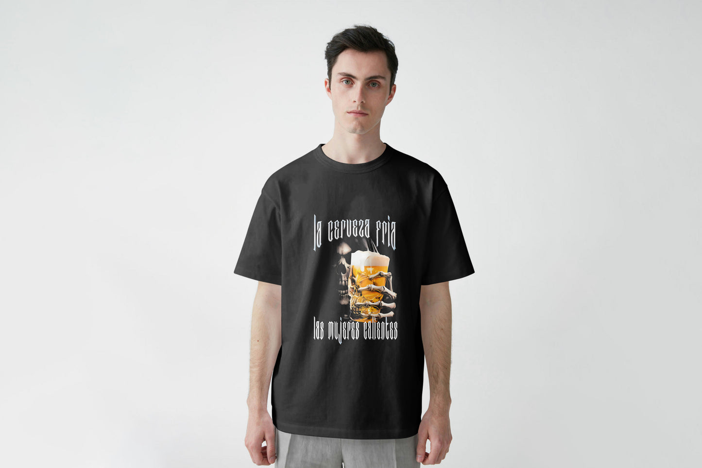 Playera LA CERVEZA FRIA LAS MUJERES CALIENTES